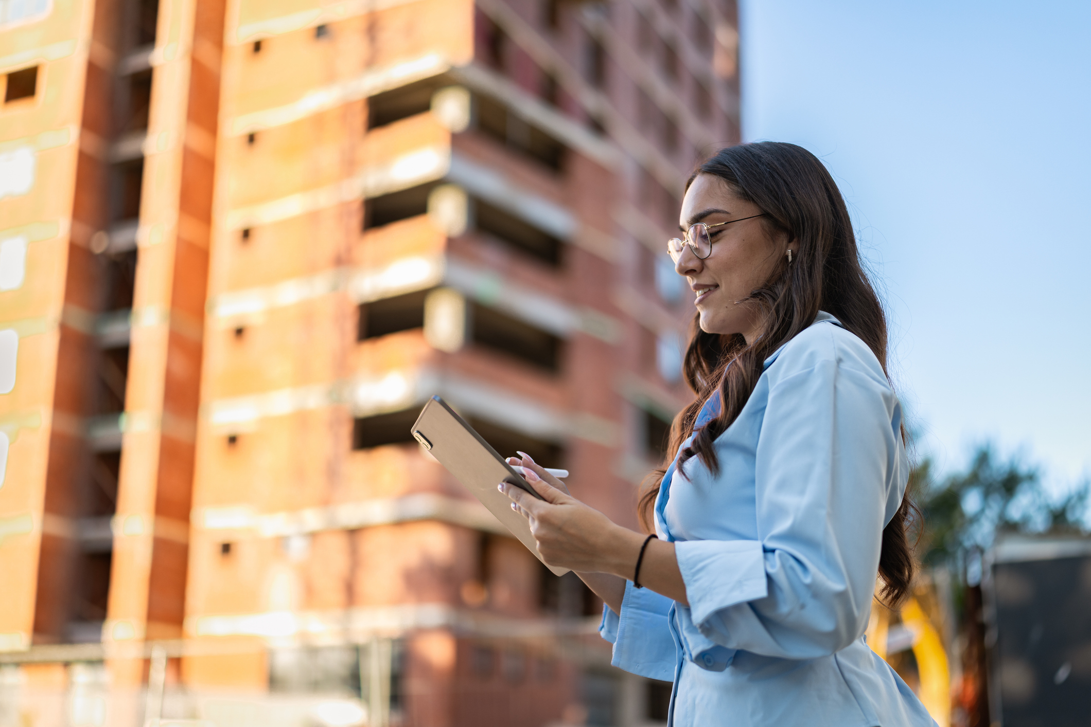 How to Qualify as a Real Estate Professional